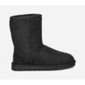 UGG® Classic Short für Herren | Warme Lammfell-Boots auf in Black, Größe 43, Leder