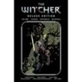 The Witcher Deluxe Edition.Bd.1 - Paul Tobin, Joe Querio, Piotr Kowalski, Max Bertolini, Borys Pugacz-Muraszkiewicz, Karolina Stachyra, Travis Currit, Gebunden