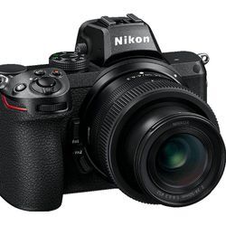 Nikon Z 5 KIT 24-50 mm 1:4.0-6.3 Systemkamera (NIKKOR Z 24-50 mm 1:4.0-6.3, 24,3 MP, Bluetooth, WLAN (WiFi), schwarz